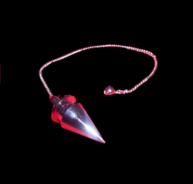 PENDOLO A PUNTA DI LANCIA IN ACCIAIO