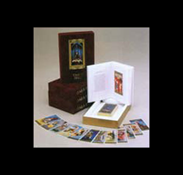 DALI TAROT BOXSET - DECK OF CARDS ANDN BOOK