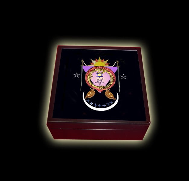 WOODEN BOX 17 CM X 17 X 8 WOODEN BOX 17 CM X 17 X 8