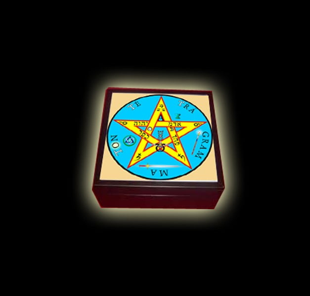 WOODEN BOX 17 CM X 17 X 8 WOODEN BOX 17 CM X 17 X 8