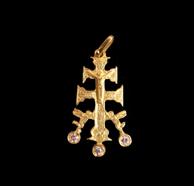 Cruz De Caravaça Talisman - Gold and stones gr. 2.5 Cruz De Caravaça Talisman - Gold and stones gr. 2.5