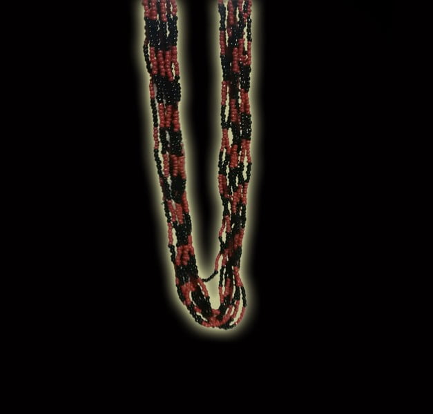 GUIA (NECKLACE) black/red 7+7 (big) GUIA (NECKLACE) black/red 7+7 (big)