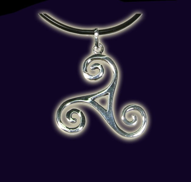 TRISKELL PENDANT IN METAL TRISKELL PENDANT IN METAL