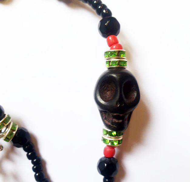 LARGE NECKLACE WITH BLACK CRYSTALS, TRIDENT AND SKULL - Image 3
